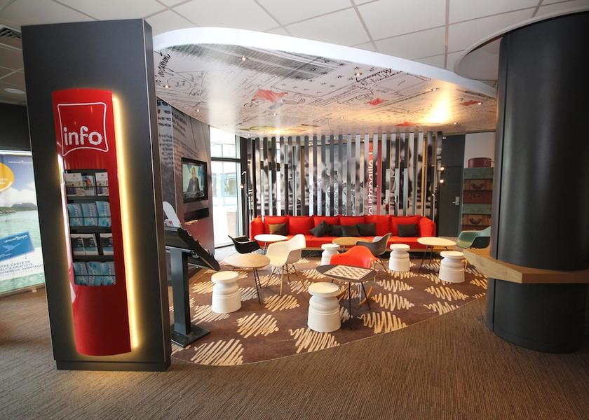 Île-de-France Noisy-le-Grand Lobby sitting area
