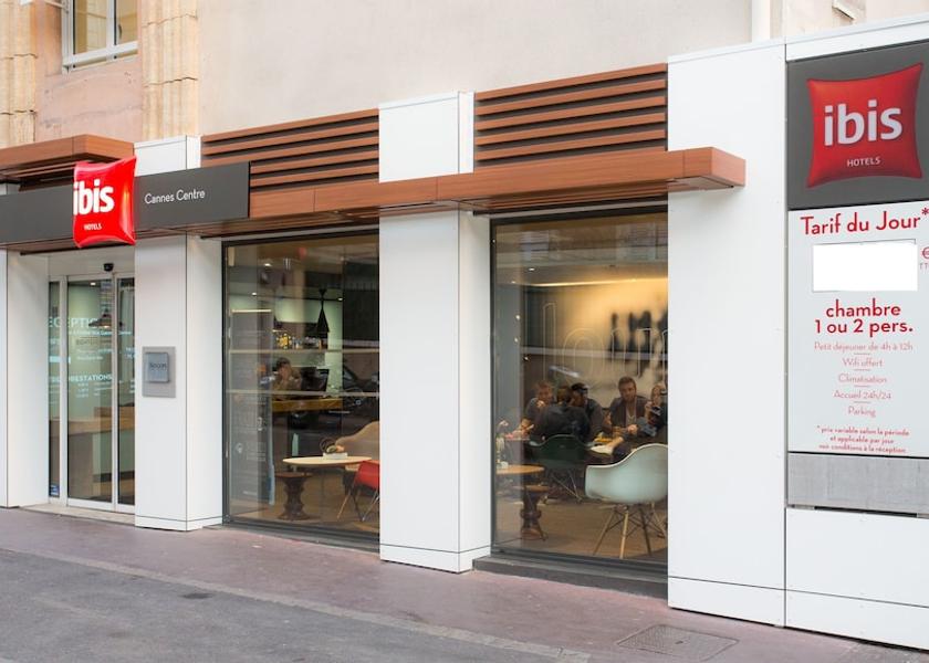 Provence - Alpes - Cote d'Azur Cannes Entrance