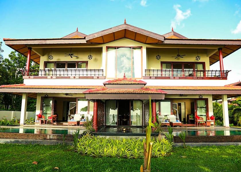 Kerala Kumarakom Hotel Exterior