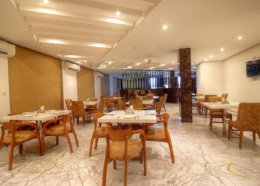 Delhi Delhi Food & Dining