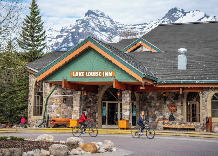 Alberta Lake Louise Lobby