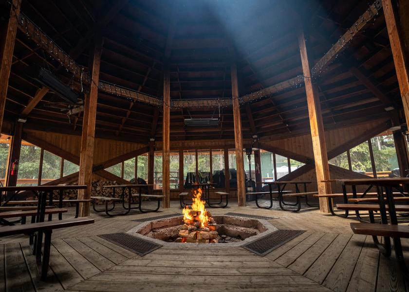 Alberta Lake Louise recreational facilities