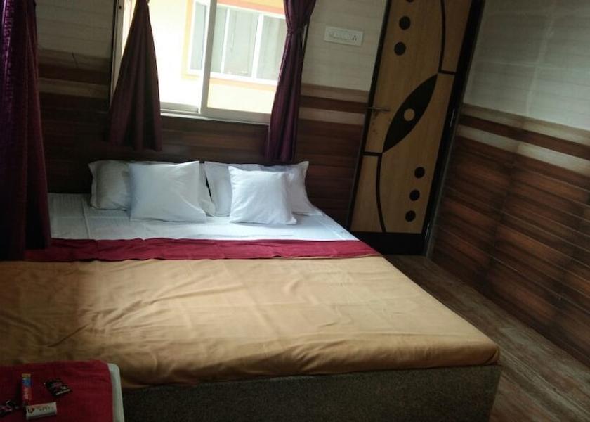 Maharashtra Panchgani Room