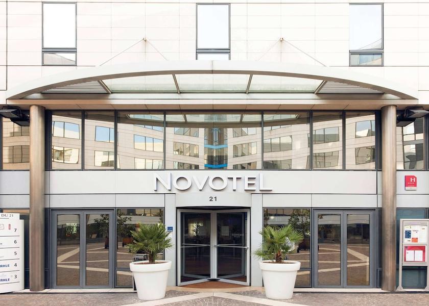 Ile-de-France Rueil-Malmaison Exterior Detail