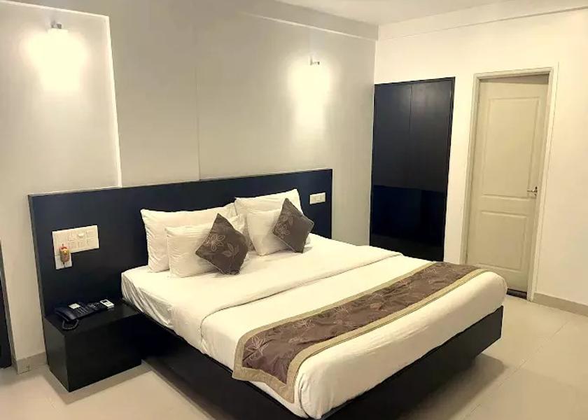 Karnataka Karwar Deluxe Aura