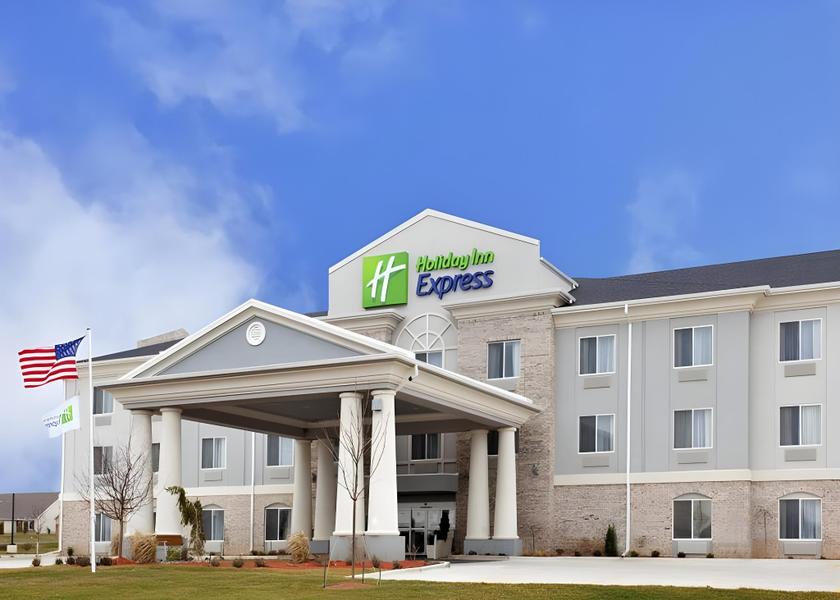 Illinois Le Roy Hotel Exterior