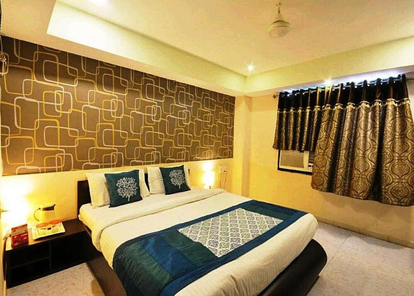 Gujarat Ahmedabad hotel blue moon