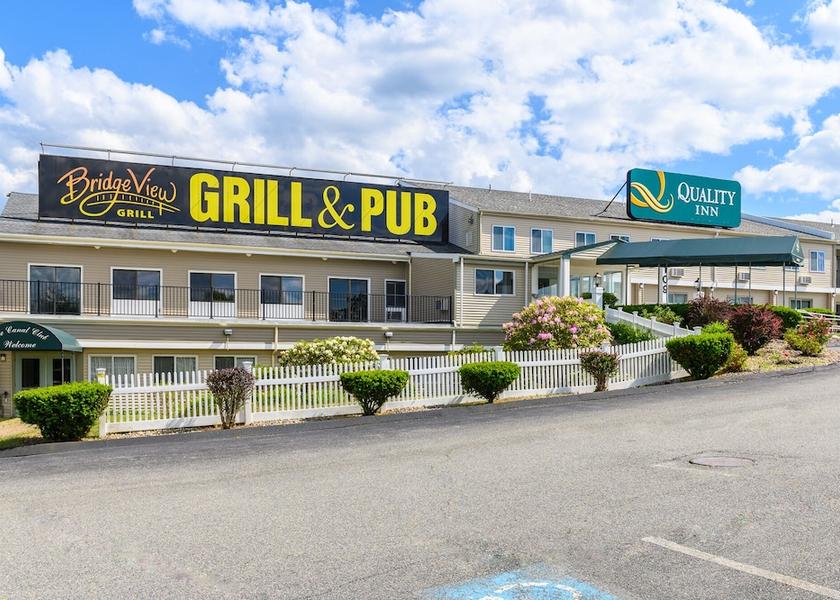 Massachusetts Buzzards Bay Exterior