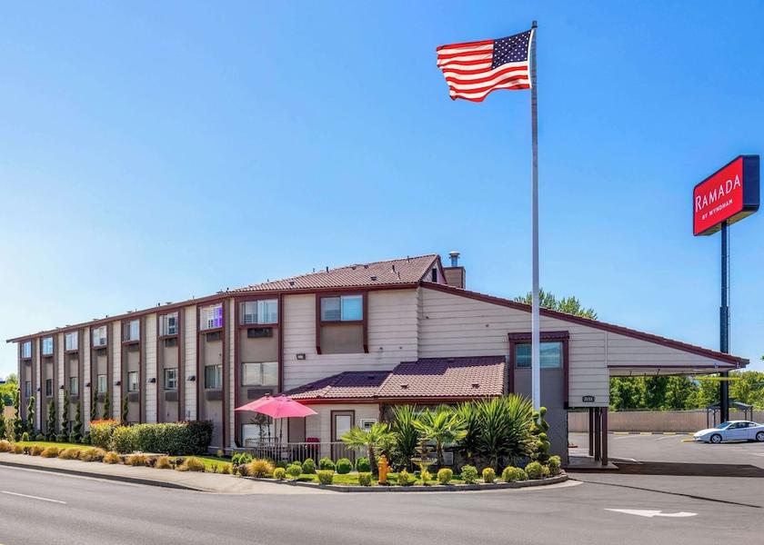 Oregon Medford Exterior Detail