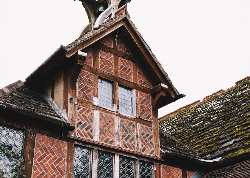 England Horley Exterior Detail