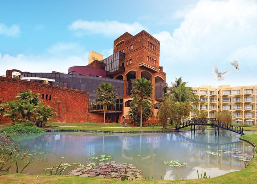 West Bengal Diamond Harbour Hotel Exterior