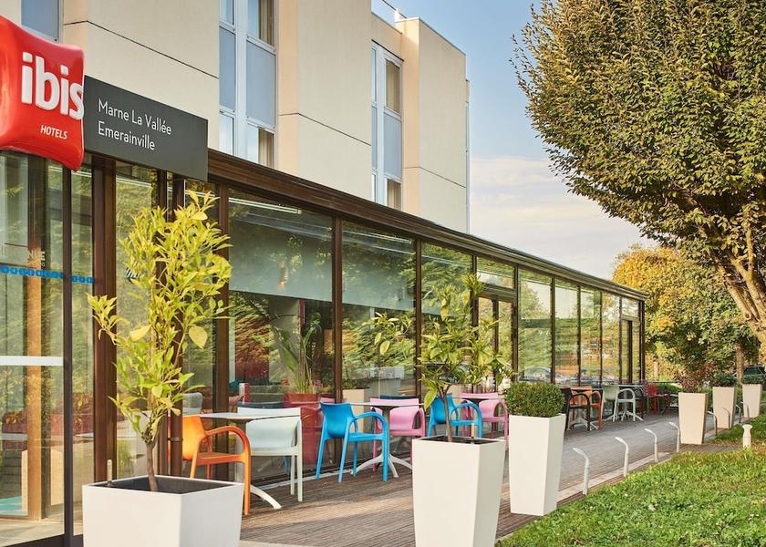 Île-de-France Emerainville Exterior