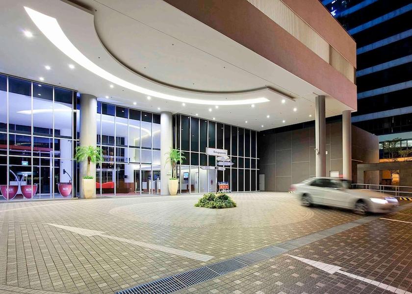  Singapore Exterior