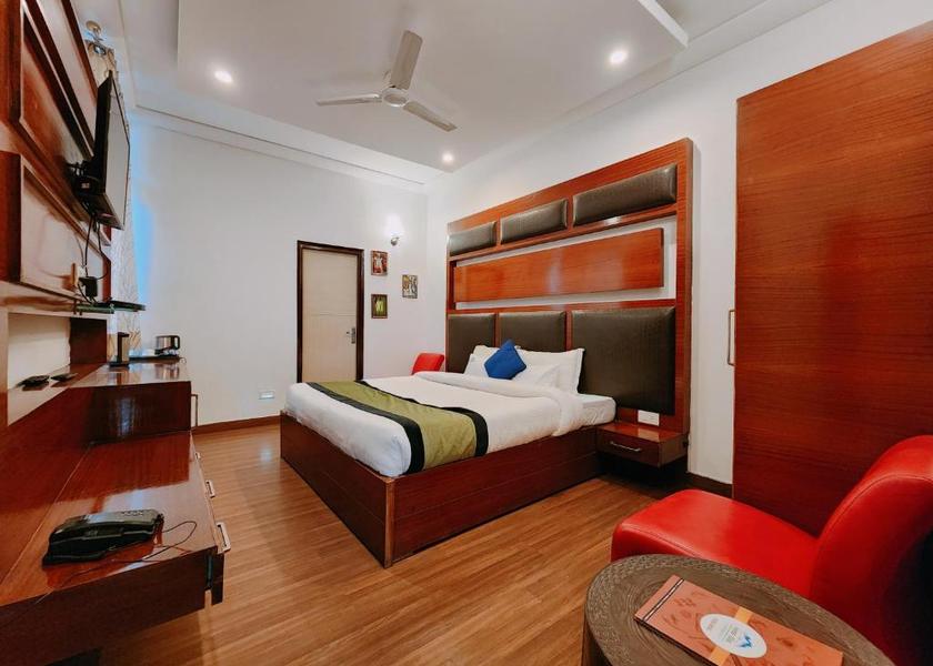 Himachal Pradesh Kasauli Deluxe Double Room