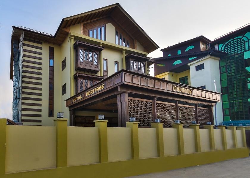 Jammu and Kashmir Srinagar Hotel Exterior