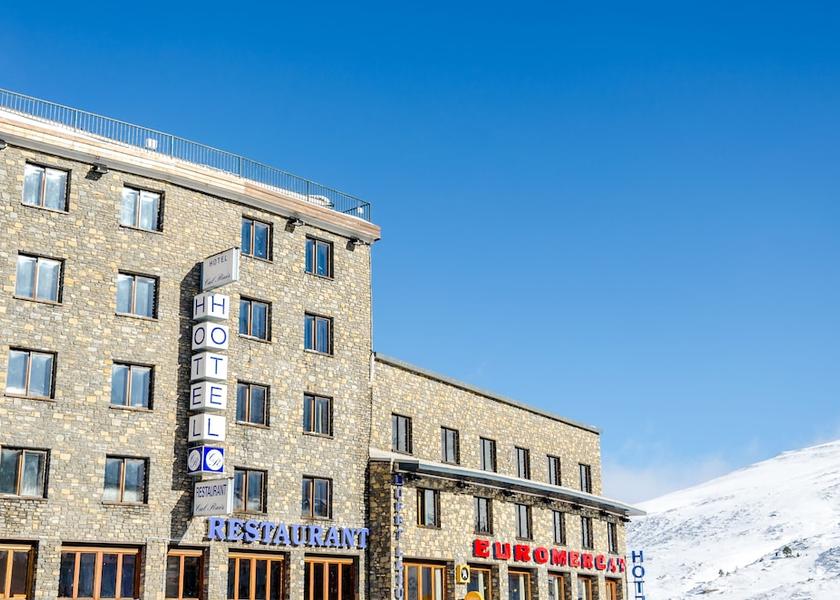 Encamp Pas de la Casa Building design