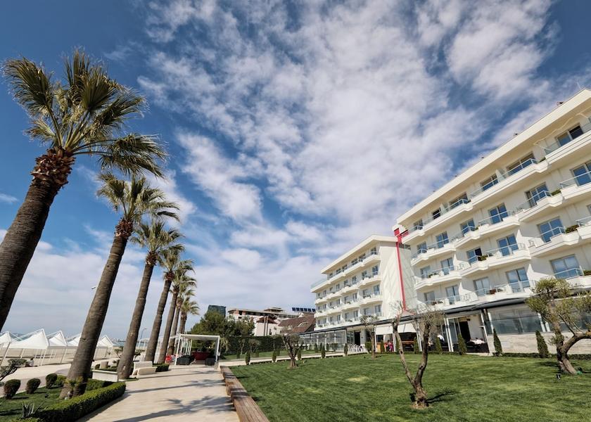  Golem Exterior Detail