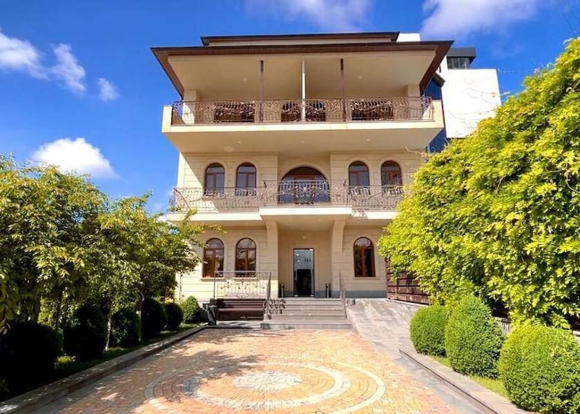 Yerevan Exterior