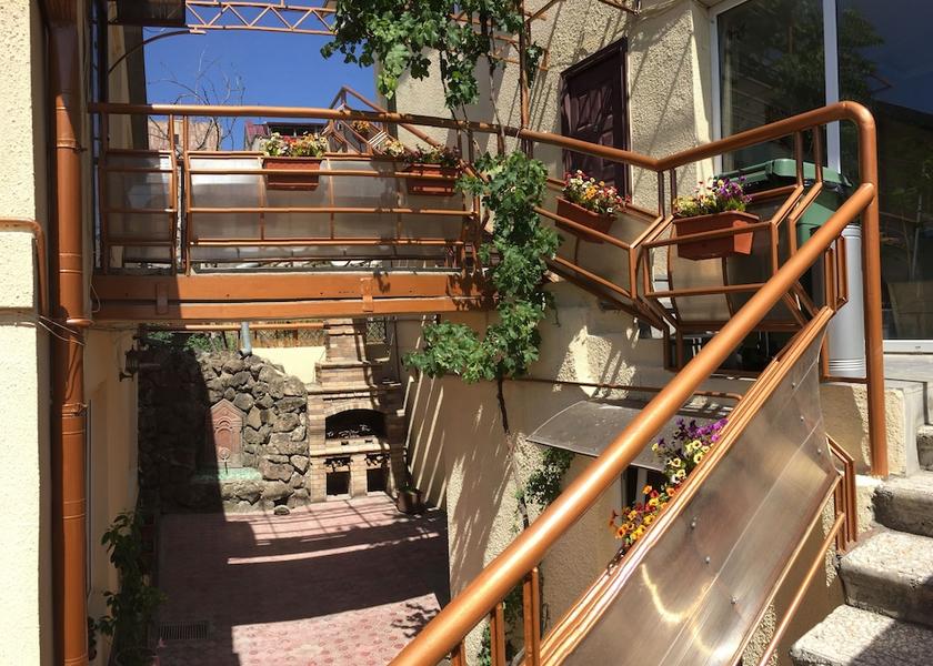  Yerevan Exterior