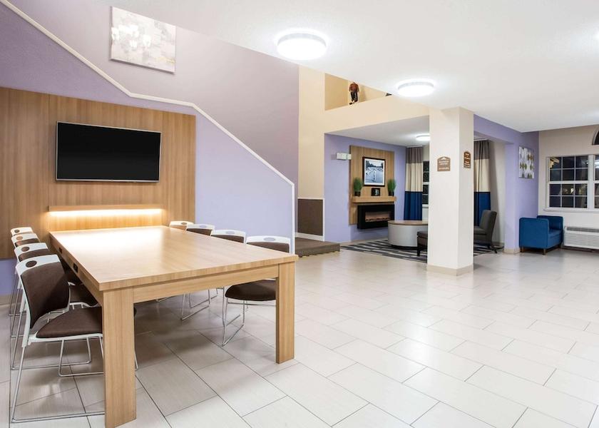 North Carolina Southern Pines Lobby