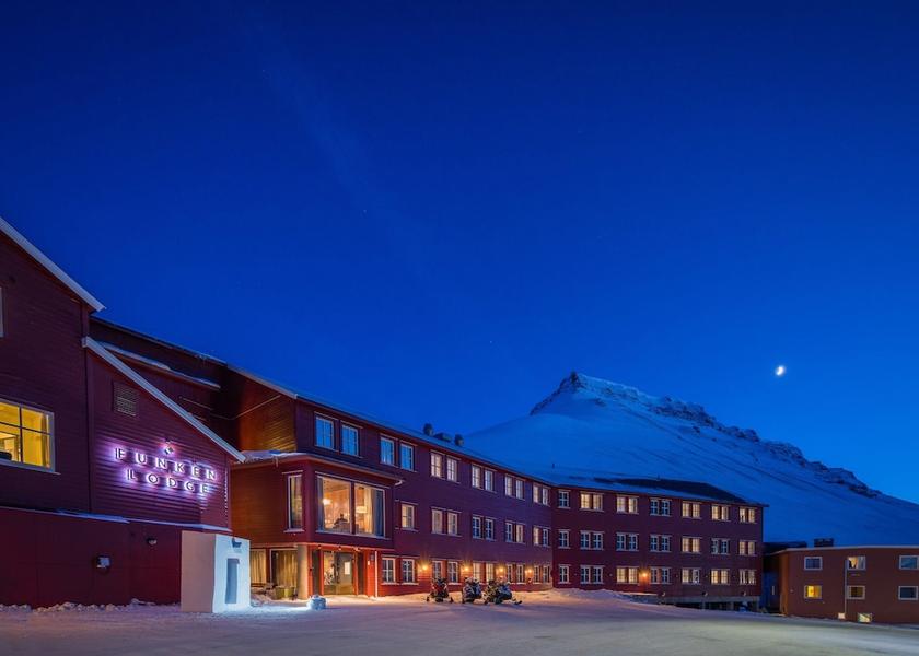  Longyearbyen Facade