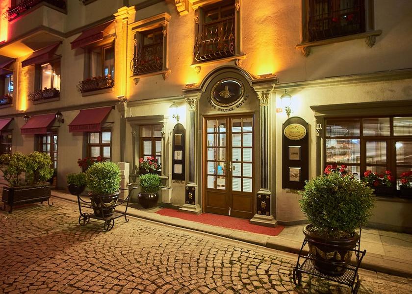  Istanbul Facade