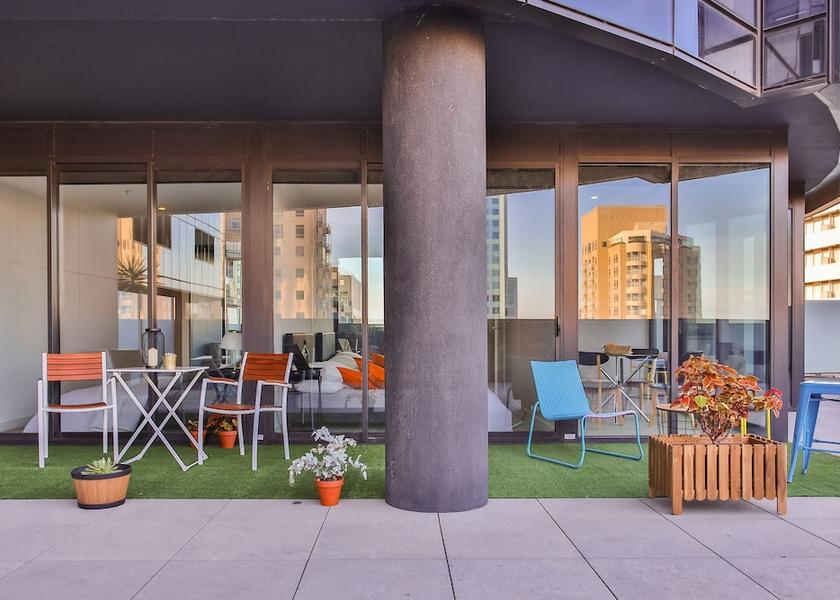 Victoria Melbourne Terrace
