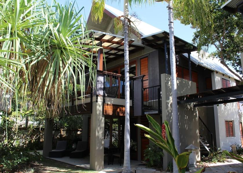 Townsville City Nelly Bay Exterior Detail