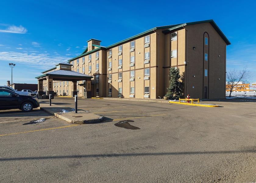 Alberta Grande Prairie Exterior Detail