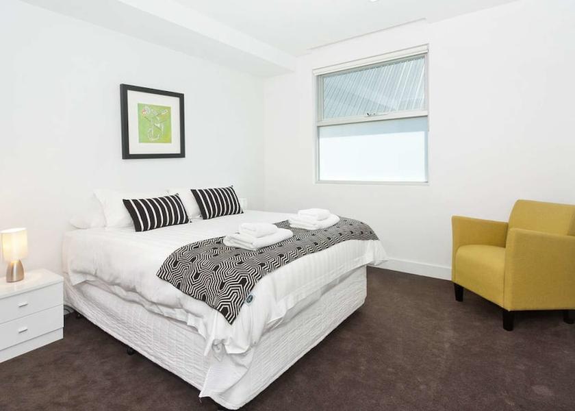 Victoria Melbourne Room