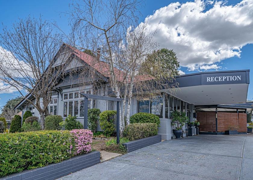 New South Wales Armidale Facade