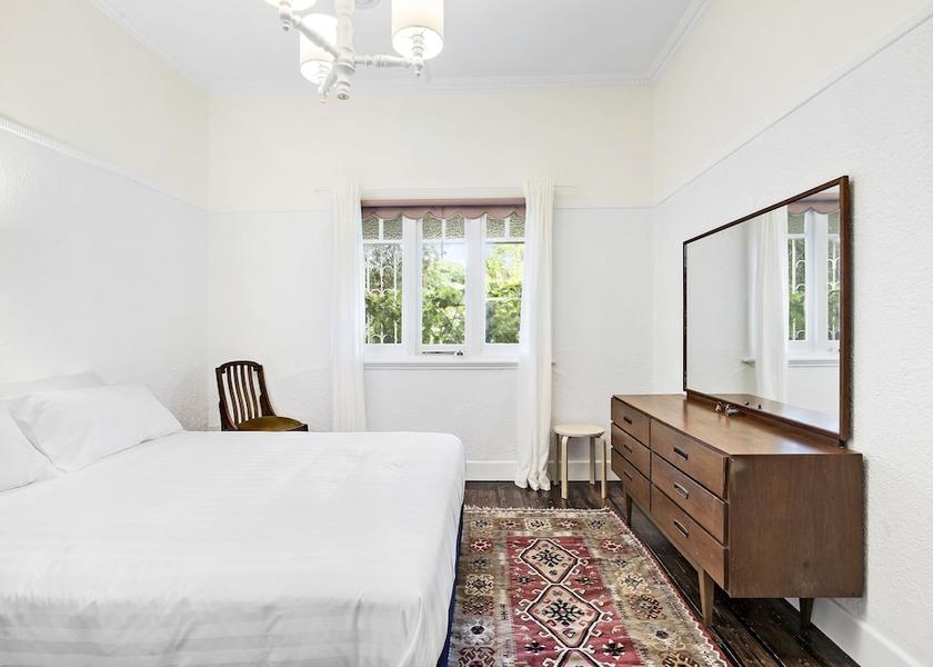 Victoria Melbourne Room