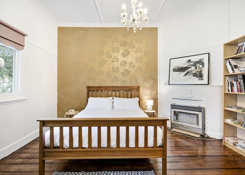 Victoria Melbourne Room