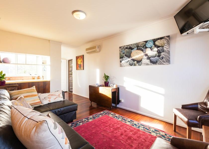 Victoria Melbourne Living Area