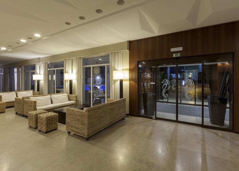  Cascais Lobby sitting area