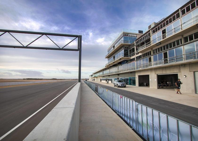 South Australia Tailem Bend Property grounds