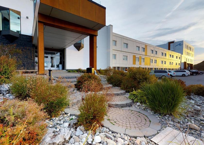 Quebec Matane Property entrance
