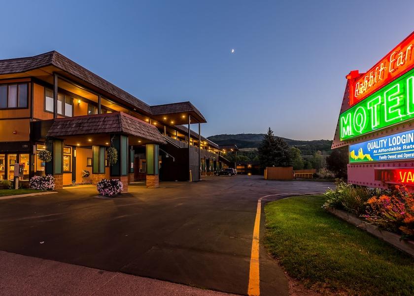 Colorado Steamboat Springs Front of property - evening/night