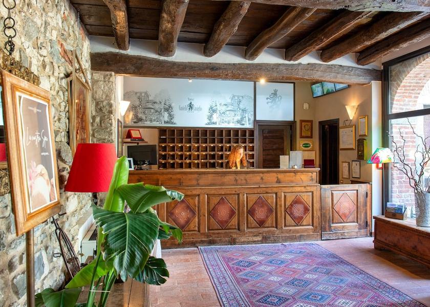 Lombardy Erba Reception