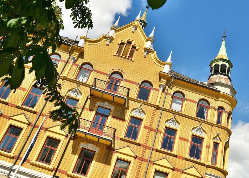  Oslo Facade