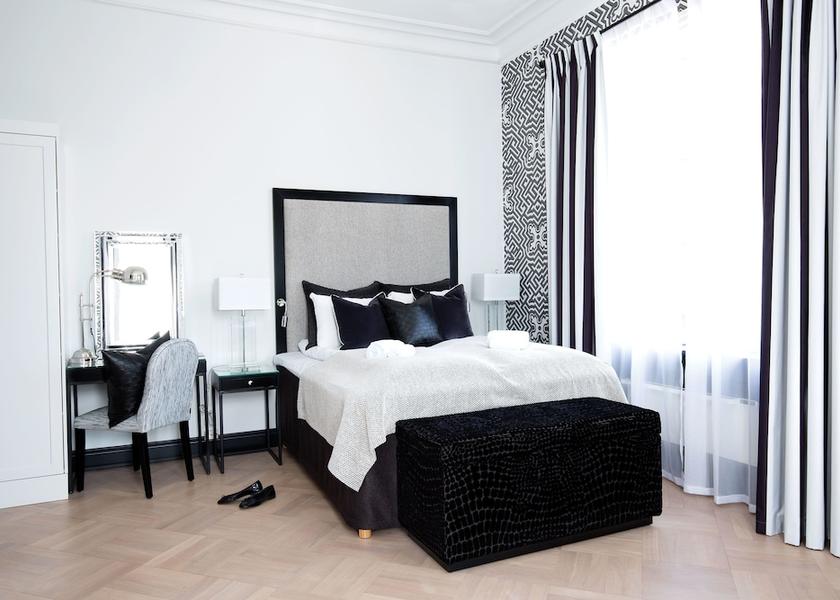  Oslo Room