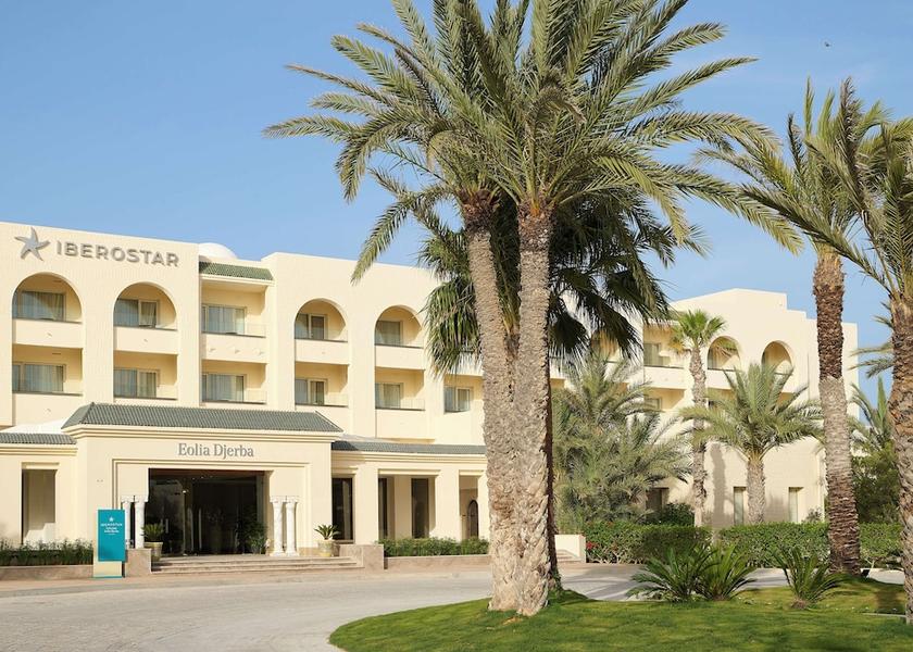  Midoun Exterior Detail