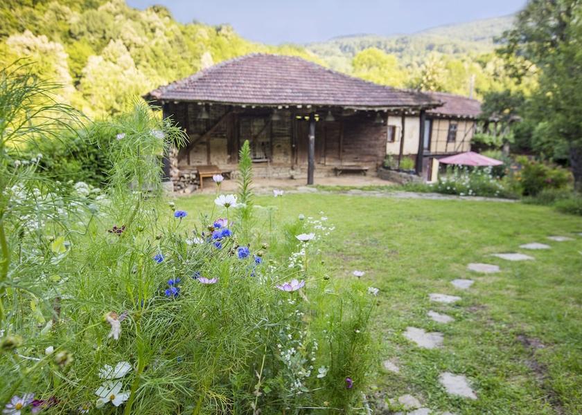  Gabrovo Exterior Detail