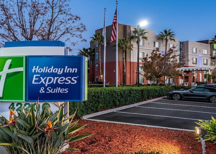 California Fremont Facade