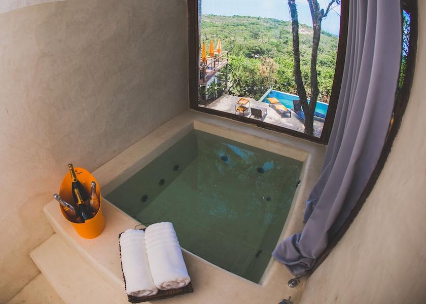 Bahia State Porto Seguro Private spa tub
