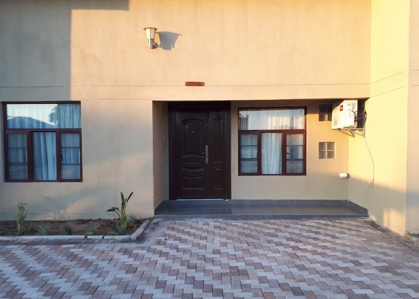  Maun Exterior Detail