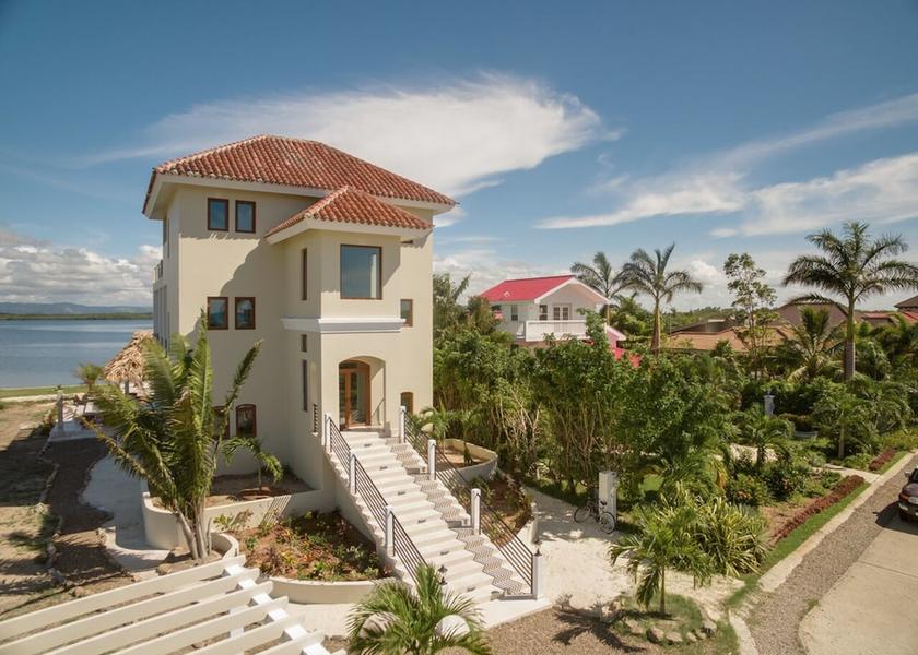Stann Creek District Placencia Facade