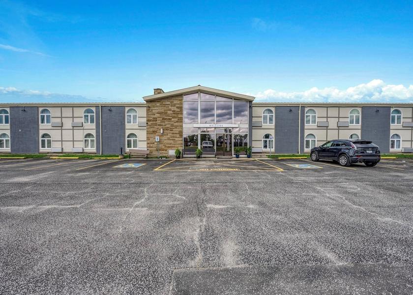 Ontario Sarnia Front of property