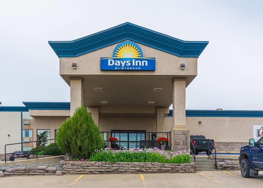 Alberta Drayton Valley Exterior Detail