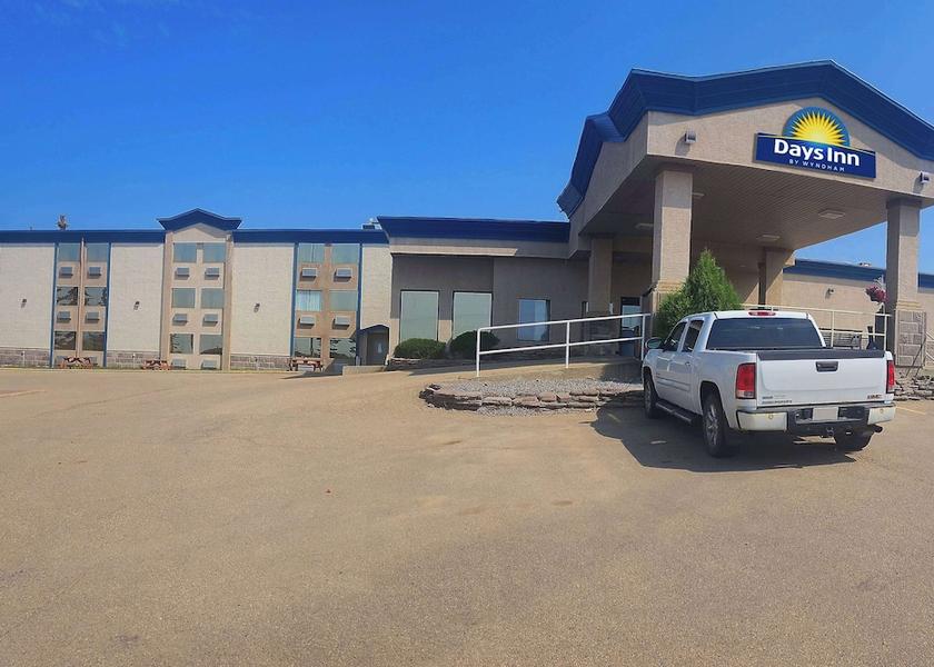 Alberta Drayton Valley Exterior Detail